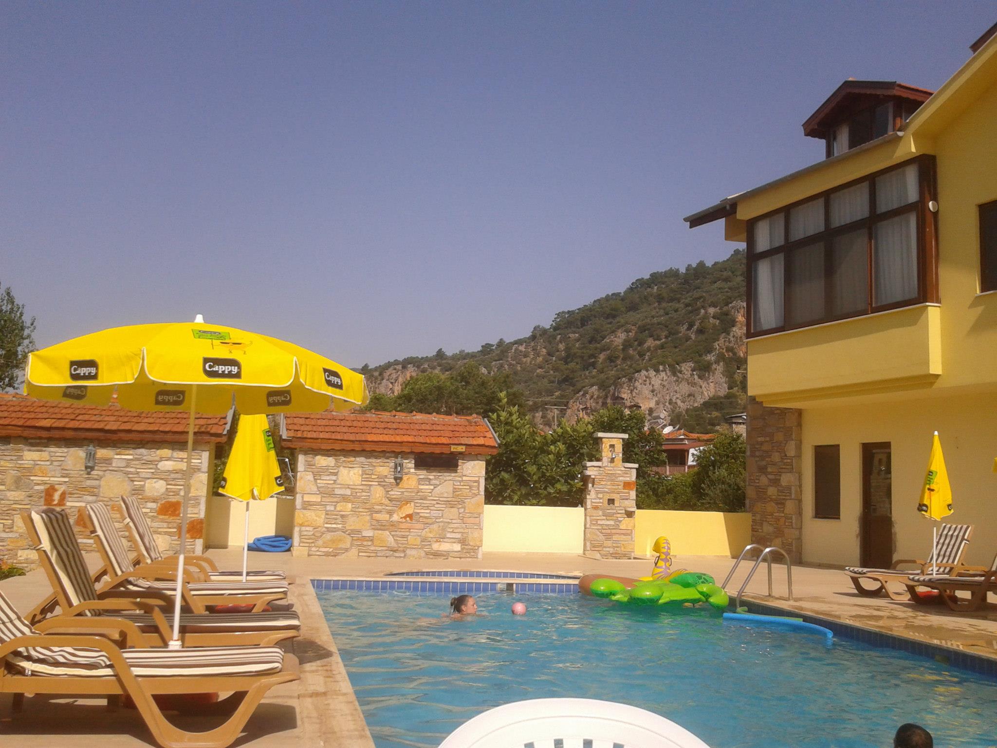 Ada Apart Hotel